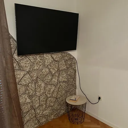 Karla Apartment *