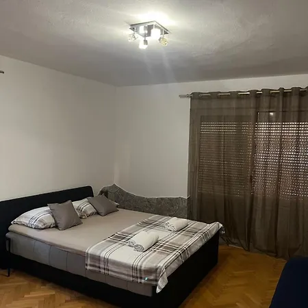 Karla Apartment